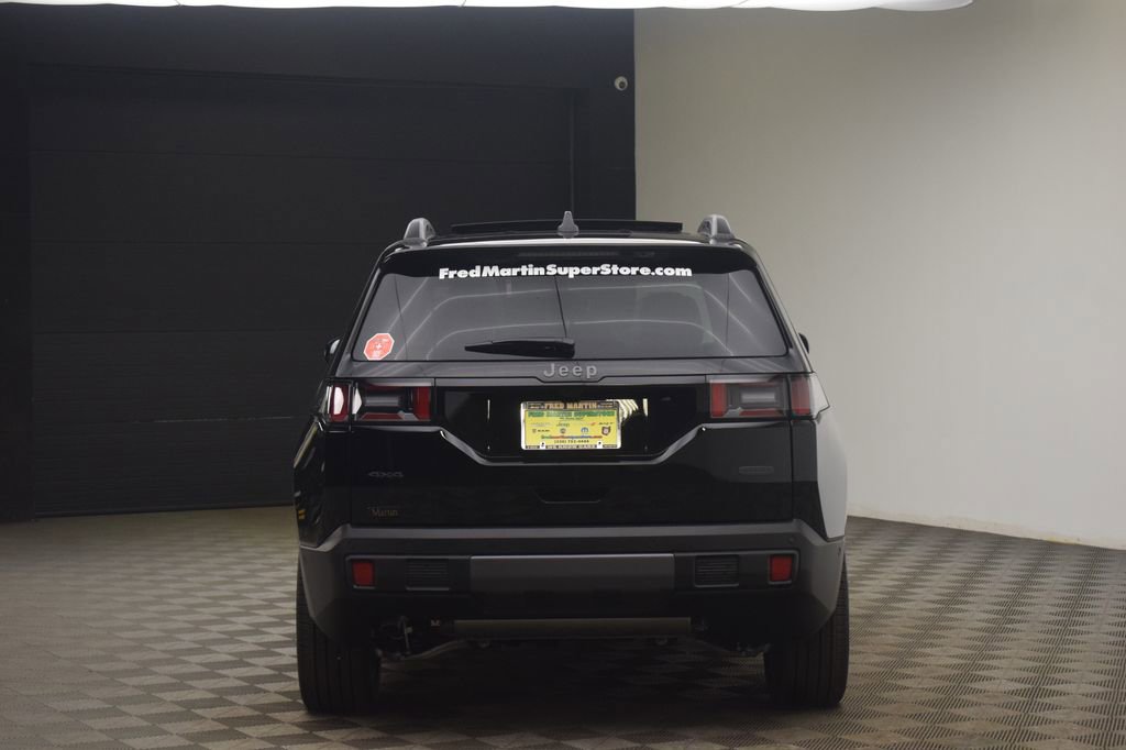 New 2026 Jeep Cherokee Overland w/ Trailer Tow Group AWD/4WD image 12
