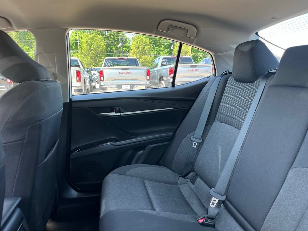 Used 2025 Toyota Camry LE FWD image 17