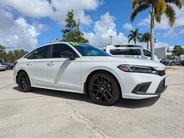 Used 2022 Honda Civic Sport image 2