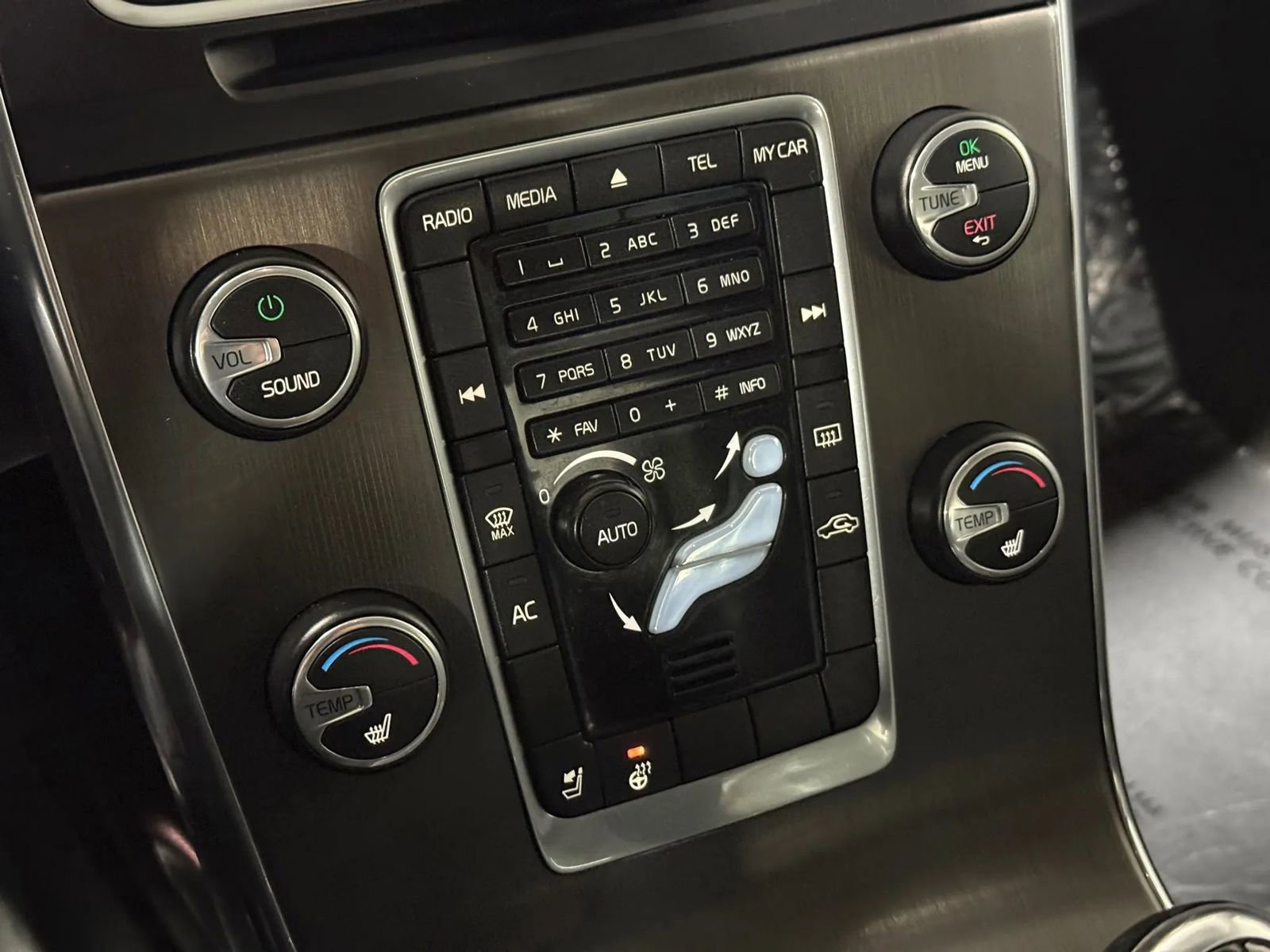 Used 2014 Volvo S60 T5 w/ Climate Package image 35