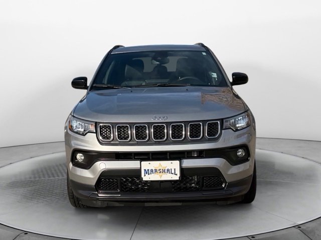 Used 2024 Jeep Compass Latitude w/ Sun and Sound Group image 8