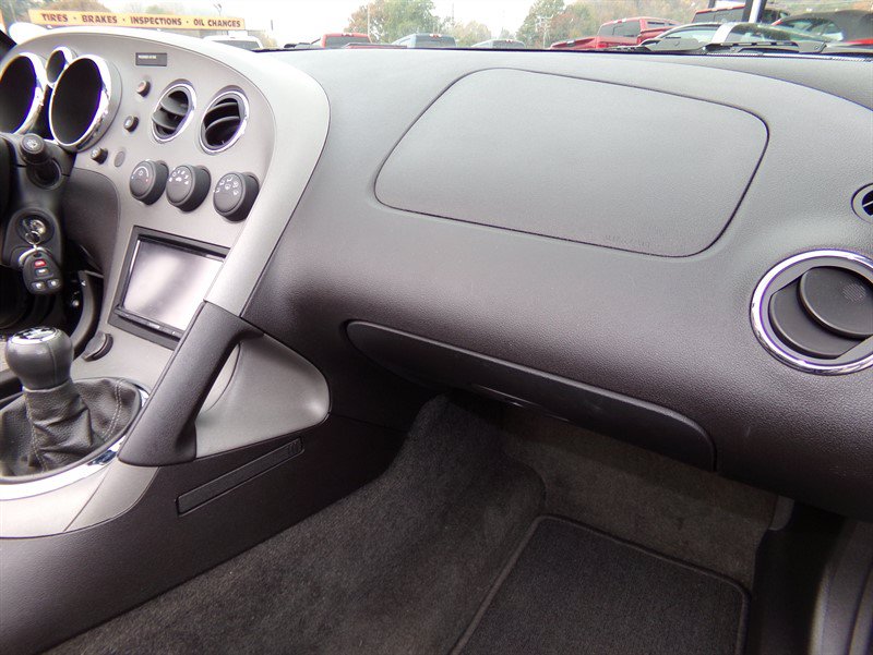 Used 2007 Pontiac Solstice Convertible w/ Premium Package RWD image 39
