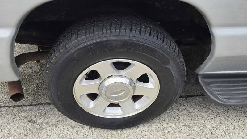 Used 2006 Ford E-150 and Econoline 150 RWD image 12