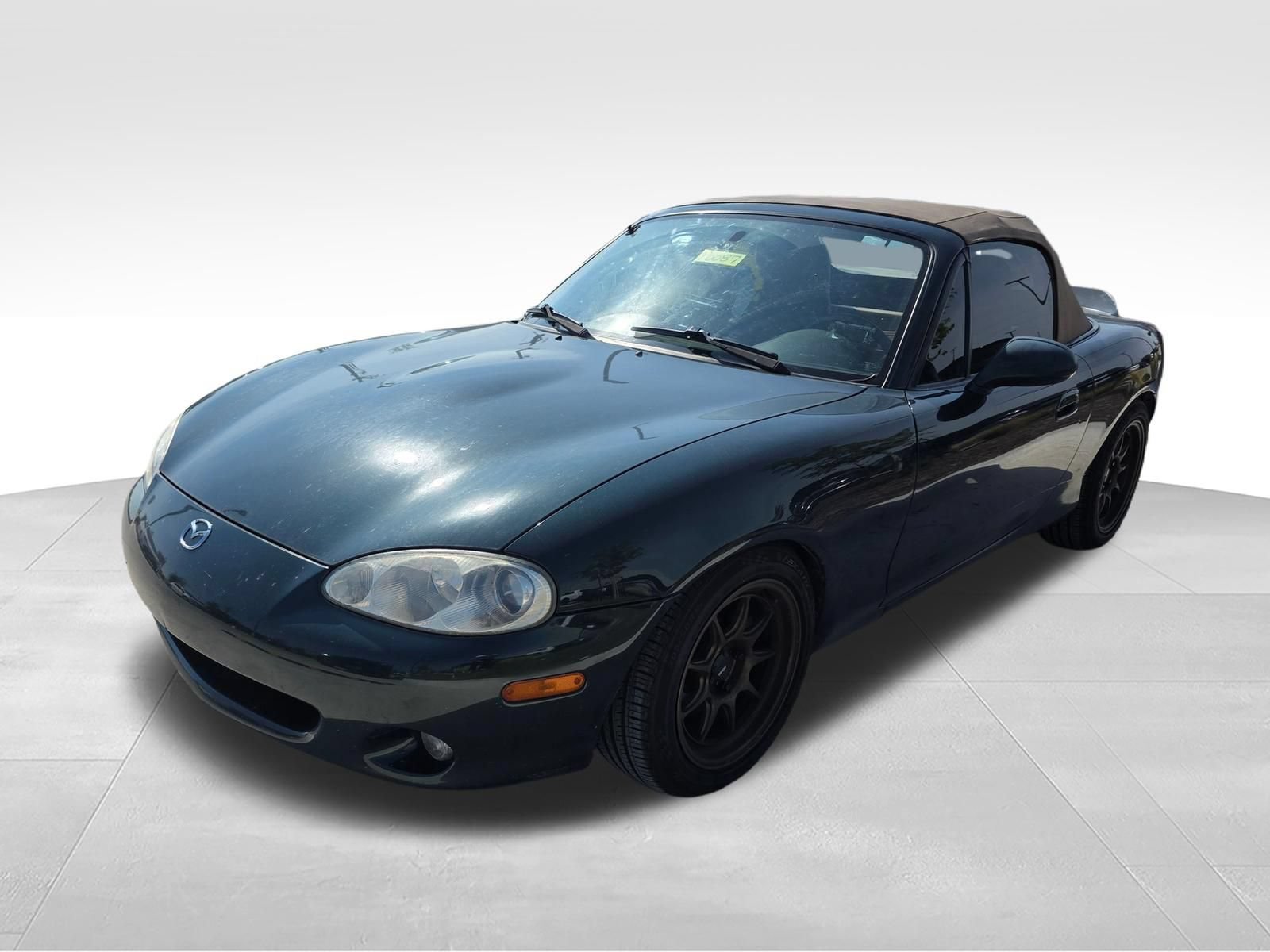 Used 2002 MAZDA MX-5 Miata RWD image 1
