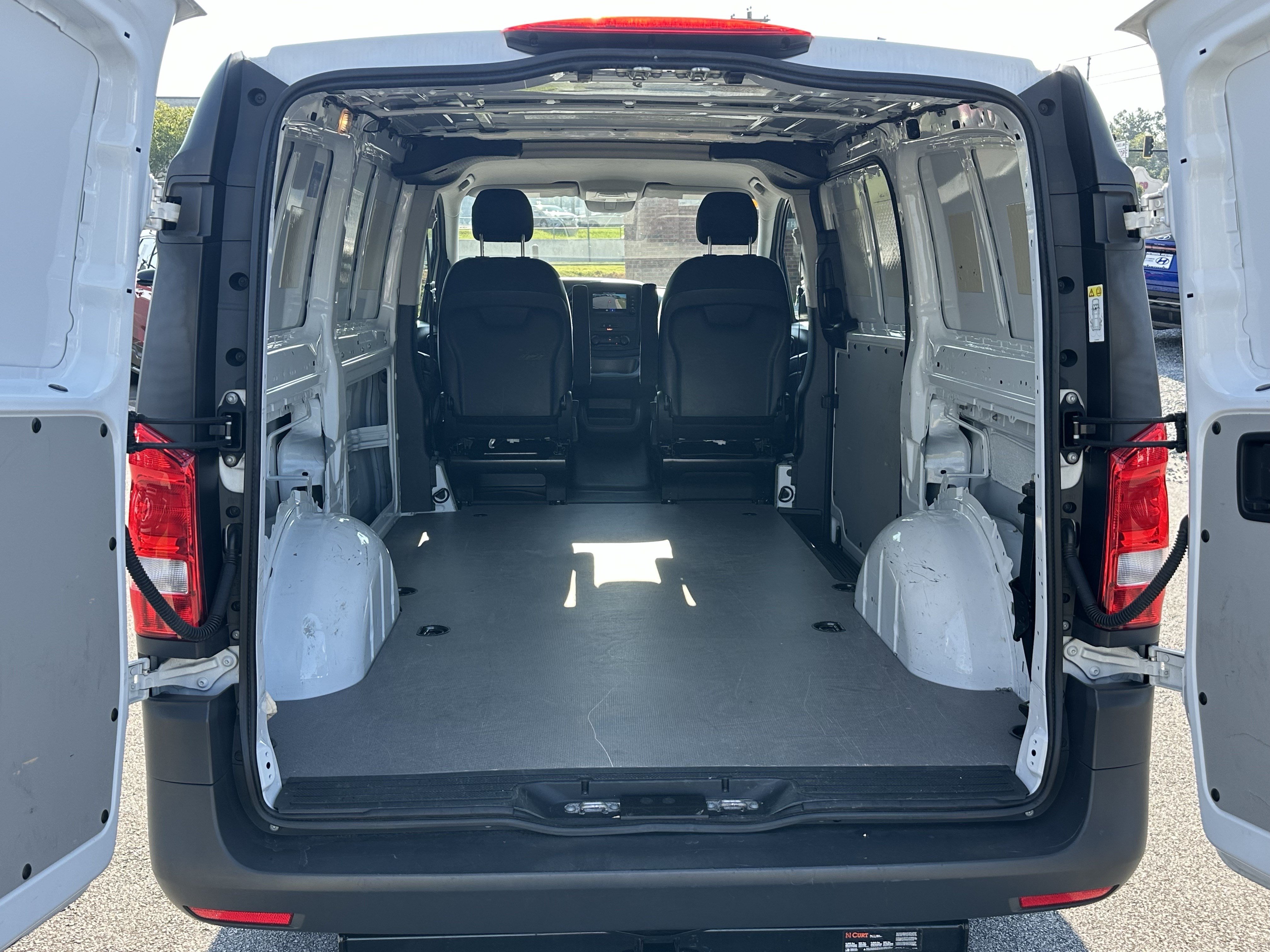 Used 2022 Mercedes-Benz Metris image 18
