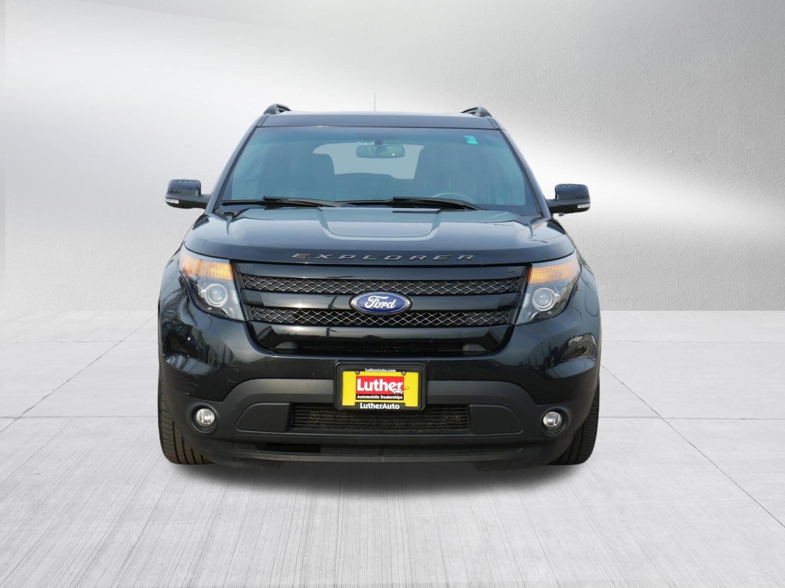 Used 2015 Ford Explorer Sport w/ Equipment Group 401A image 2