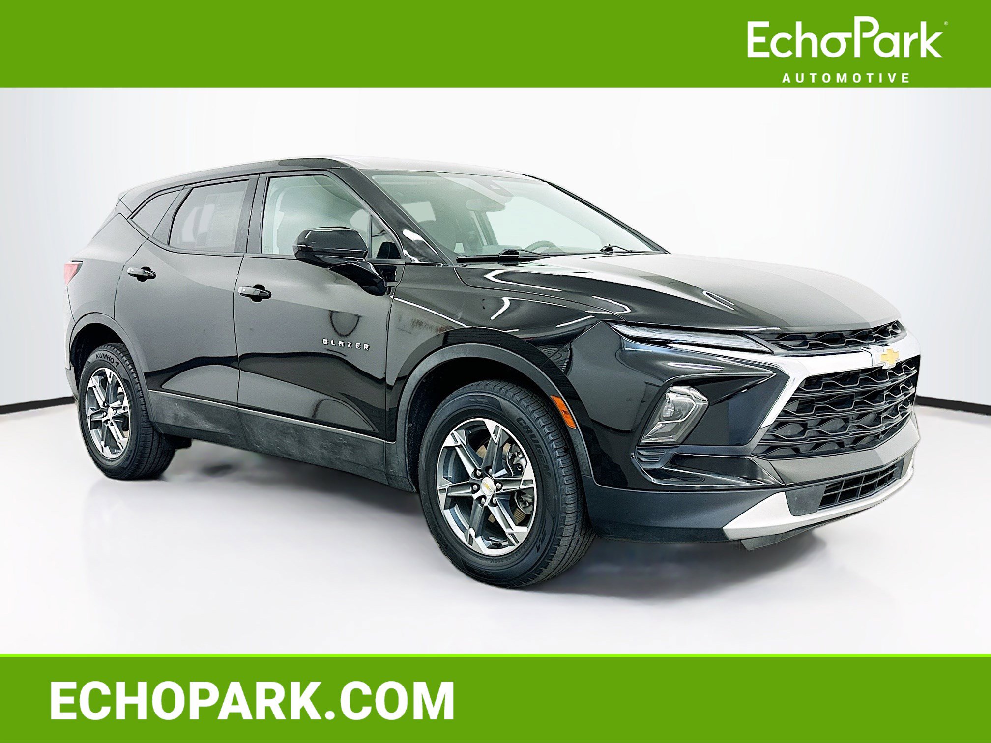 Used 2025 Chevrolet Blazer LT AWD/4WD image 1