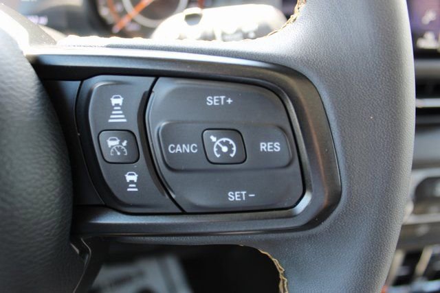 Used 2024 Jeep Wrangler Willys image 14