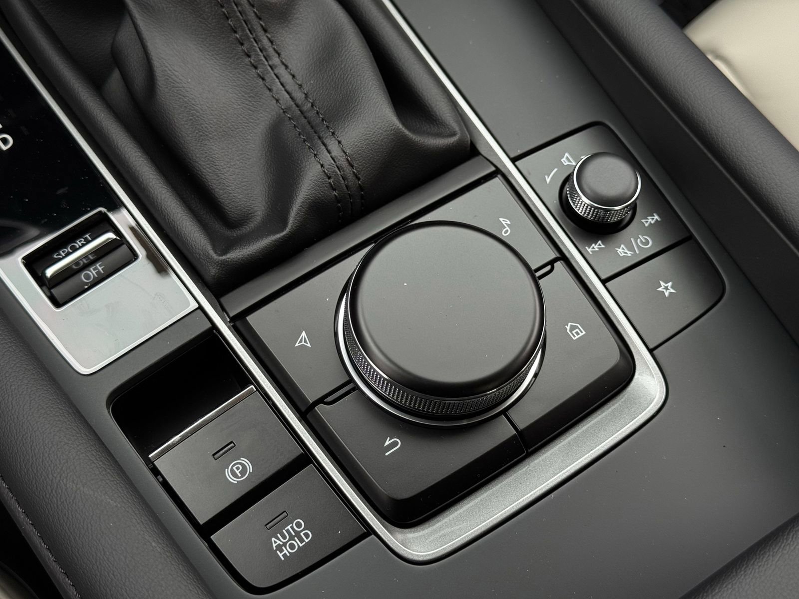 New 2026 MAZDA MAZDA3 2.5 S Sedan w/ Preferred Pkg image 18