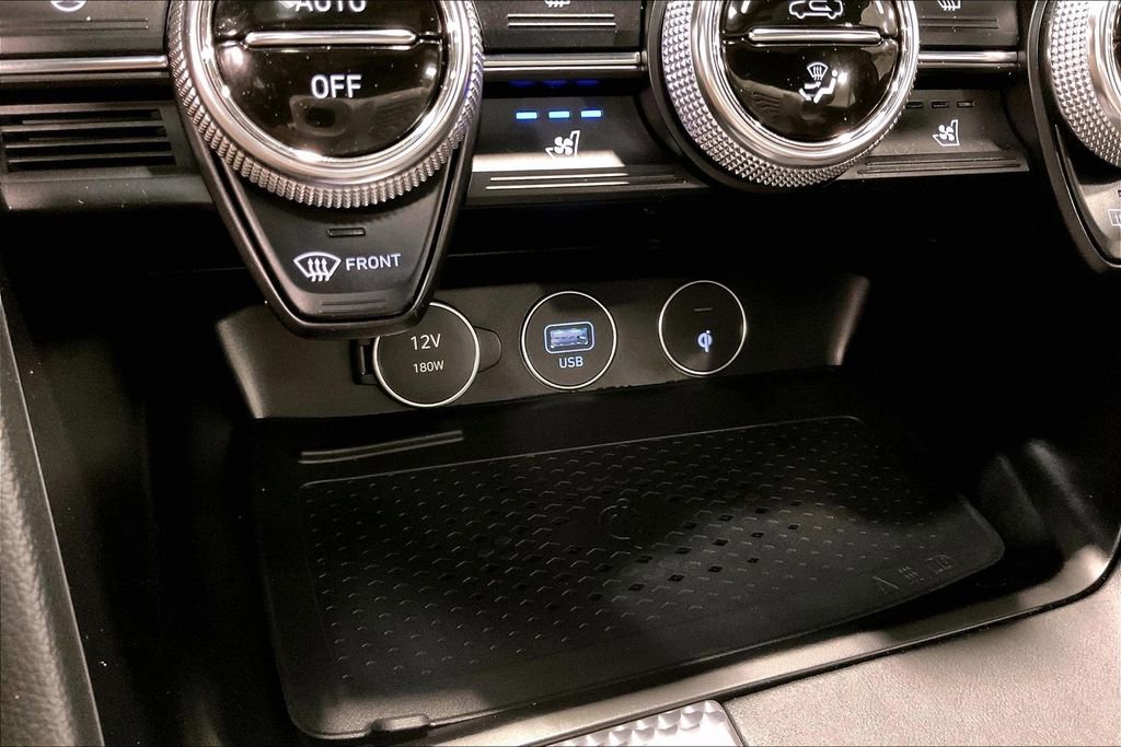 Used 2023 Genesis G70 2.0T w/ Sport Prestige Package AWD/4WD image 16