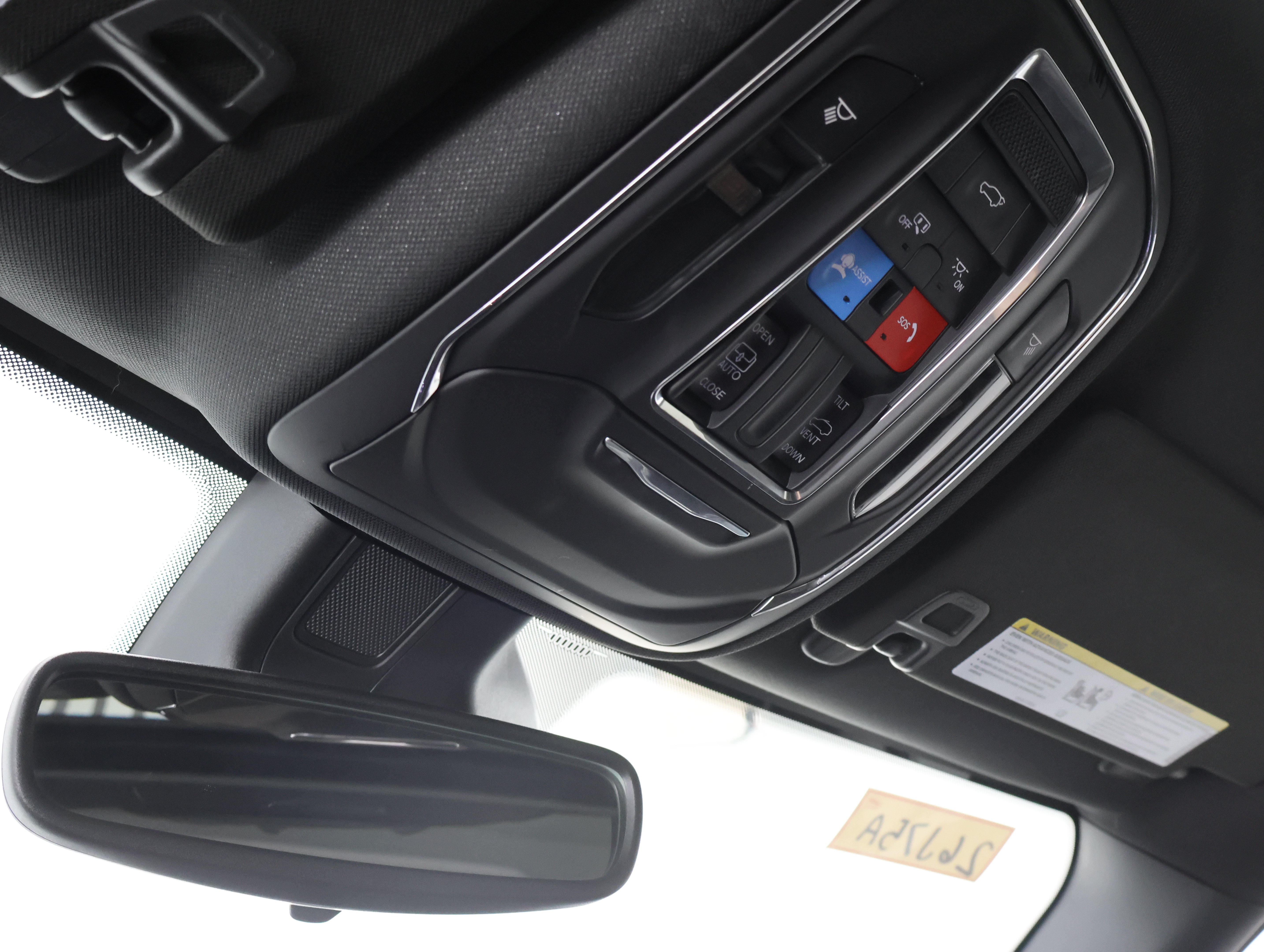 Used 2023 Jeep Grand Cherokee Altitude AWD/4WD image 12