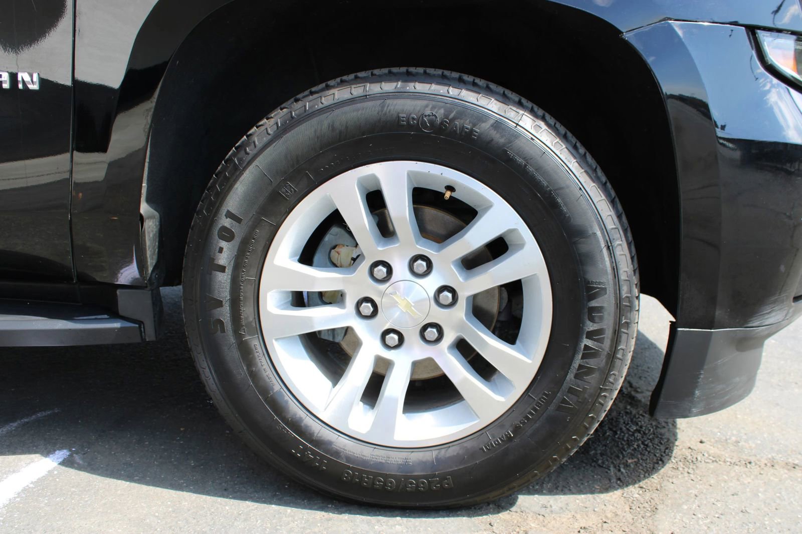 Used 2019 Chevrolet Suburban LT image 12