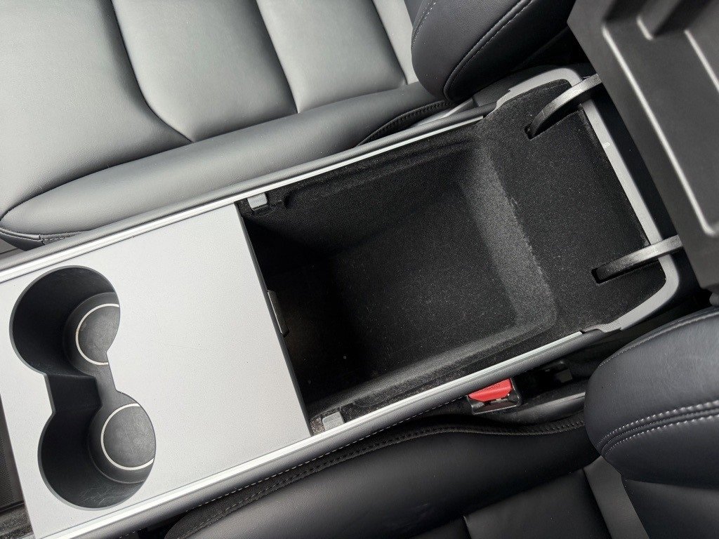 Used 2022 Tesla Model Y Performance image 28