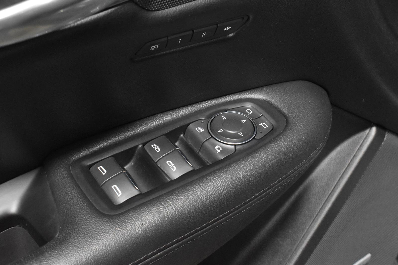 Used 2018 Cadillac XT5 Luxury w/ Driver Awareness Package image 10