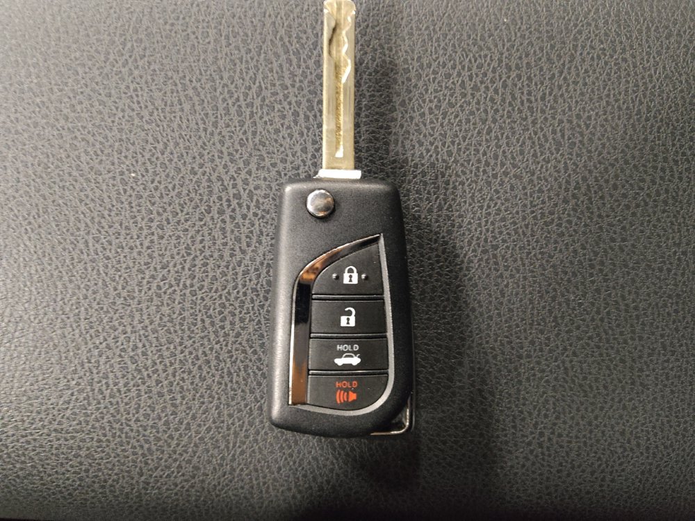 Used 2023 Toyota Camry LE image 32