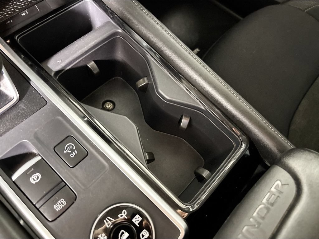 Used 2024 Nissan Pathfinder SV AWD/4WD image 15