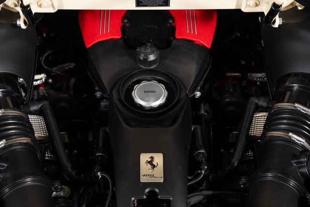Used 2018 Ferrari 488 Spider RWD image 10