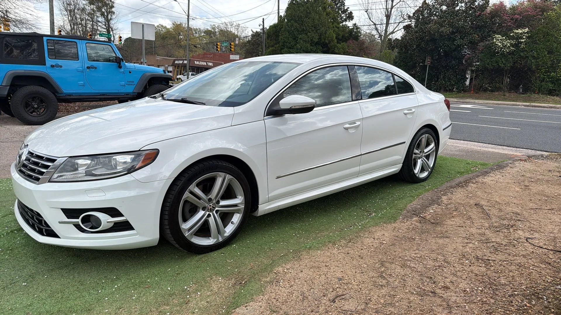 Used 2014 Volkswagen CC R-Line image 6