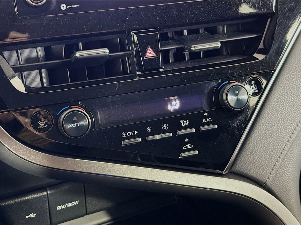 Used 2022 Toyota Camry LE image 17