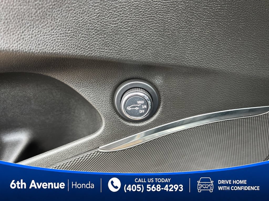 Used 2023 Buick Enclave Essence w/ Sport Touring Edition FWD image 28