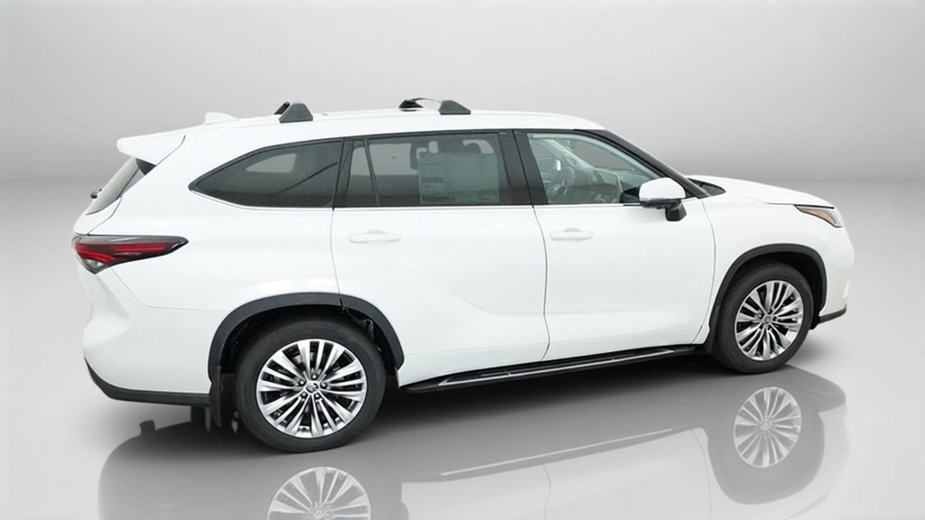 New 2026 Toyota Highlander Platinum AWD/4WD image 8