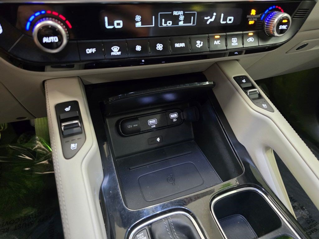 Used 2022 Kia Telluride EX w/ EX Premium Package AWD/4WD image 27