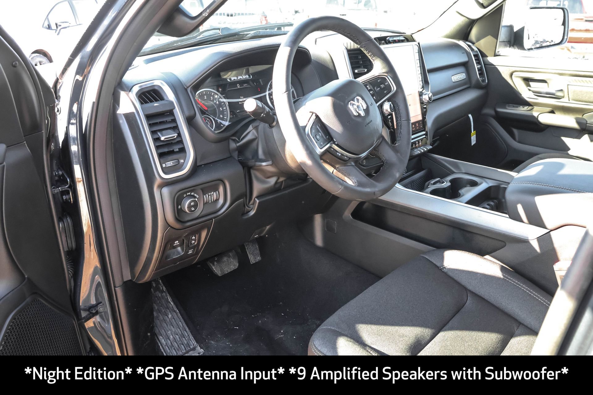 New 2026 RAM 1500 4x4 Crew Cab image 4