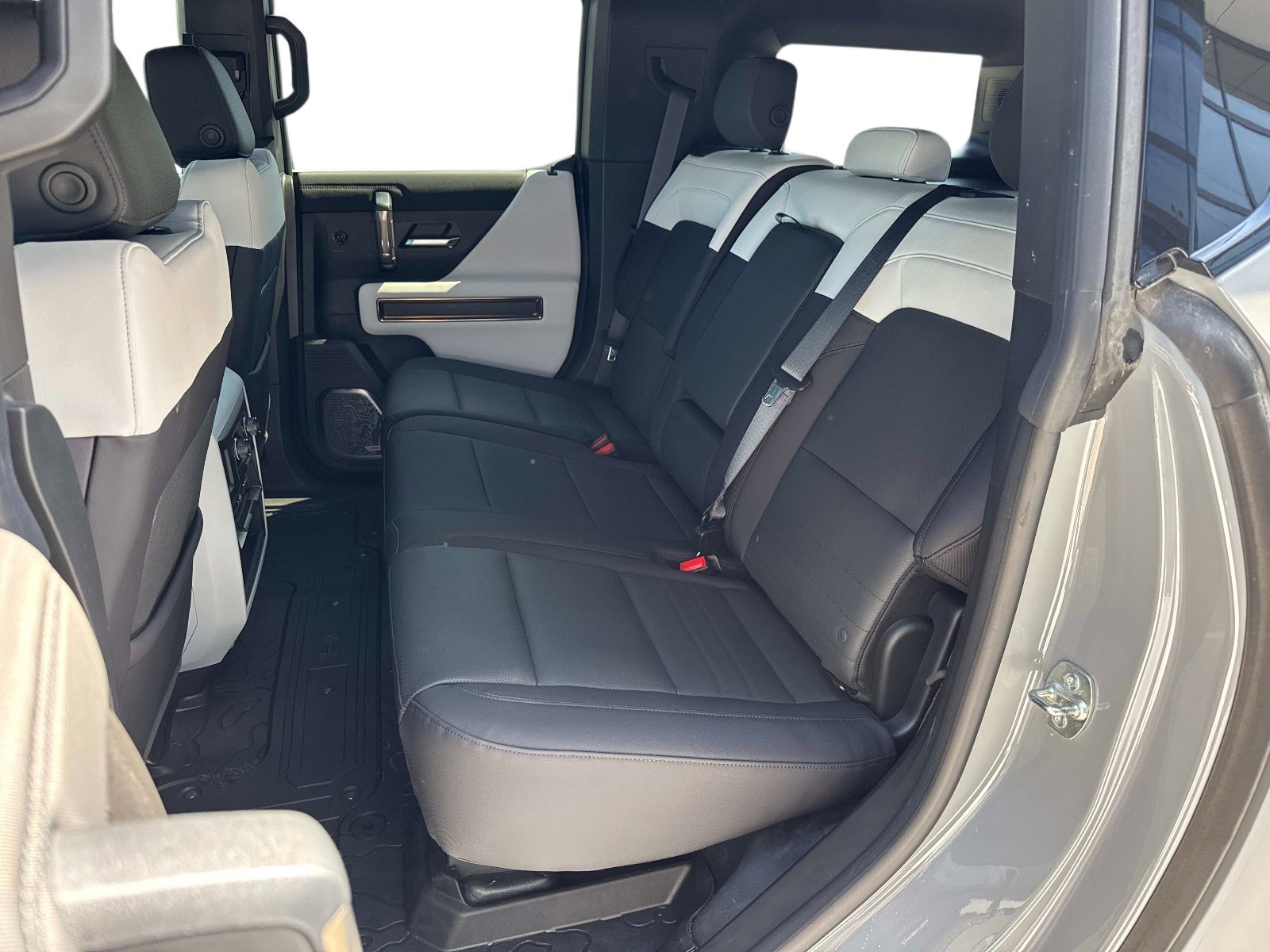 Used 2025 GMC Hummer EV 3X AWD/4WD image 14