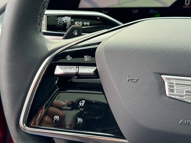 New 2025 Cadillac Lyriq Luxury image 25