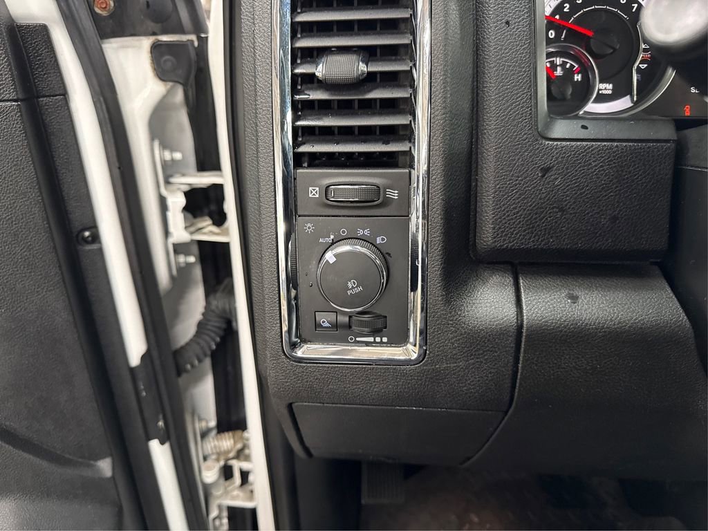 Used 2018 RAM 2500 Laramie w/ Convenience Group image 24