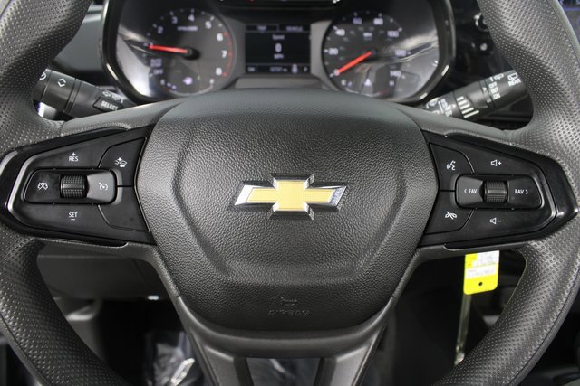 Used 2025 Chevrolet Trax LS image 13