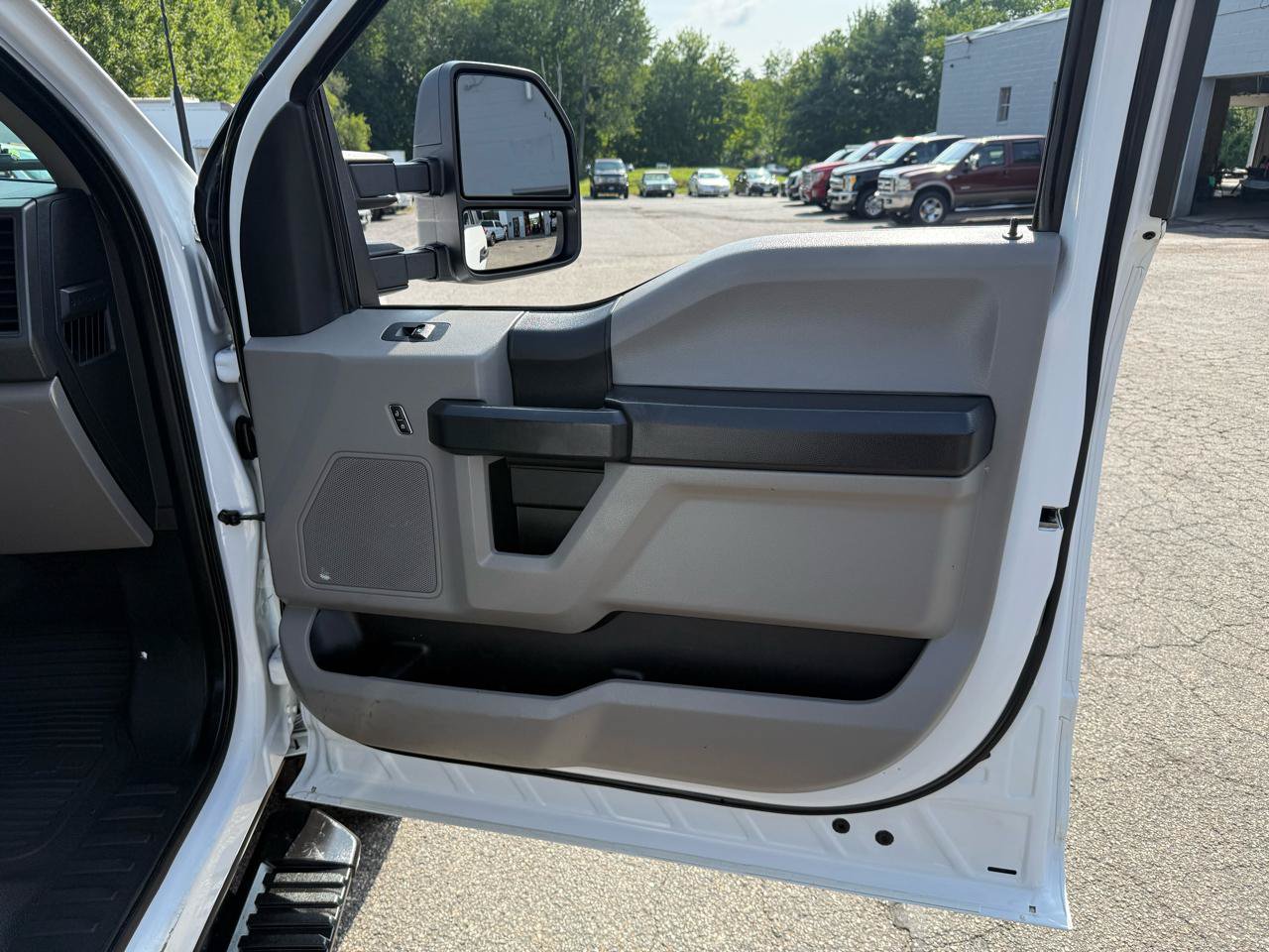 Used 2021 Ford F250 XL w/ STX Appearance Package AWD/4WD image 24
