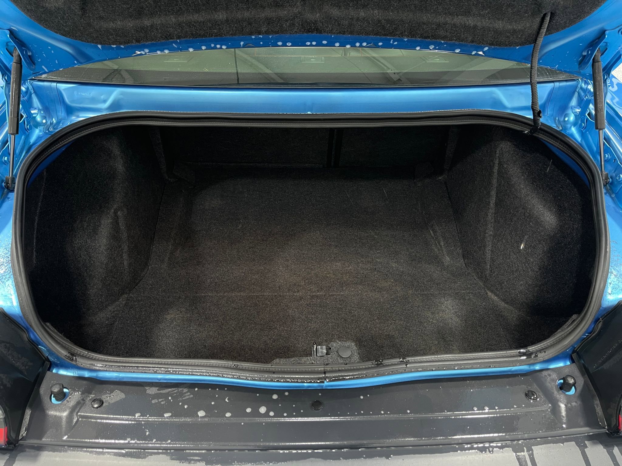 Used 2016 Dodge Challenger SRT w/ Technology Group image 28