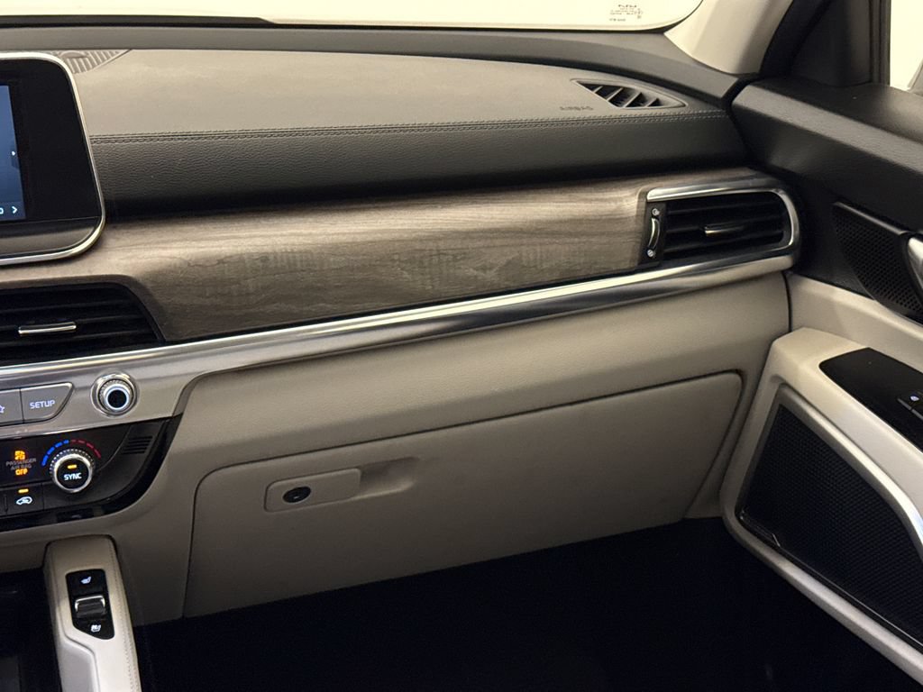 Used 2022 Kia Telluride EX w/ EX Premium Package FWD image 16