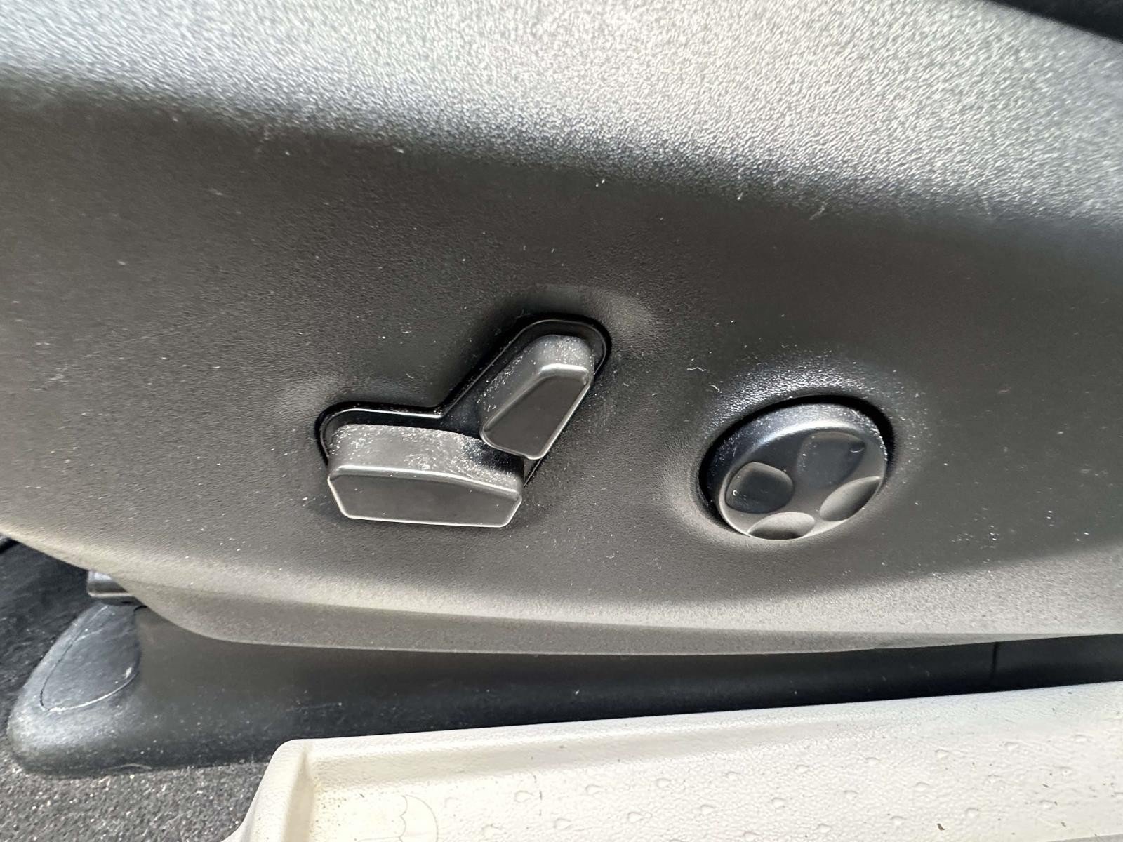 Certified 2021 Chrysler Pacifica Touring-L FWD image 16