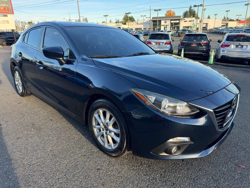 Used 2015 MAZDA MAZDA3 i Touring w/ Technology Package image 3