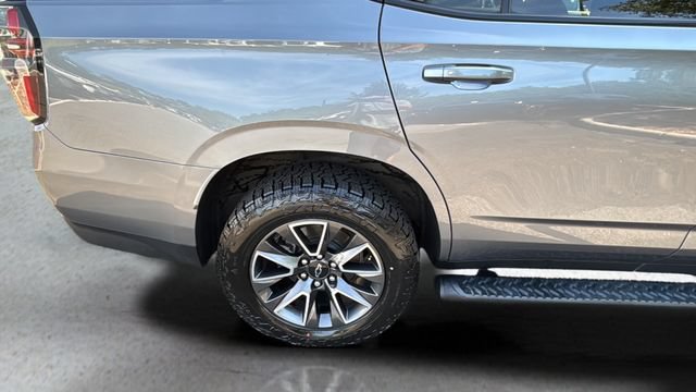 Used 2021 Chevrolet Tahoe Z71 w/ Rear Media and Nav Package AWD/4WD image 41