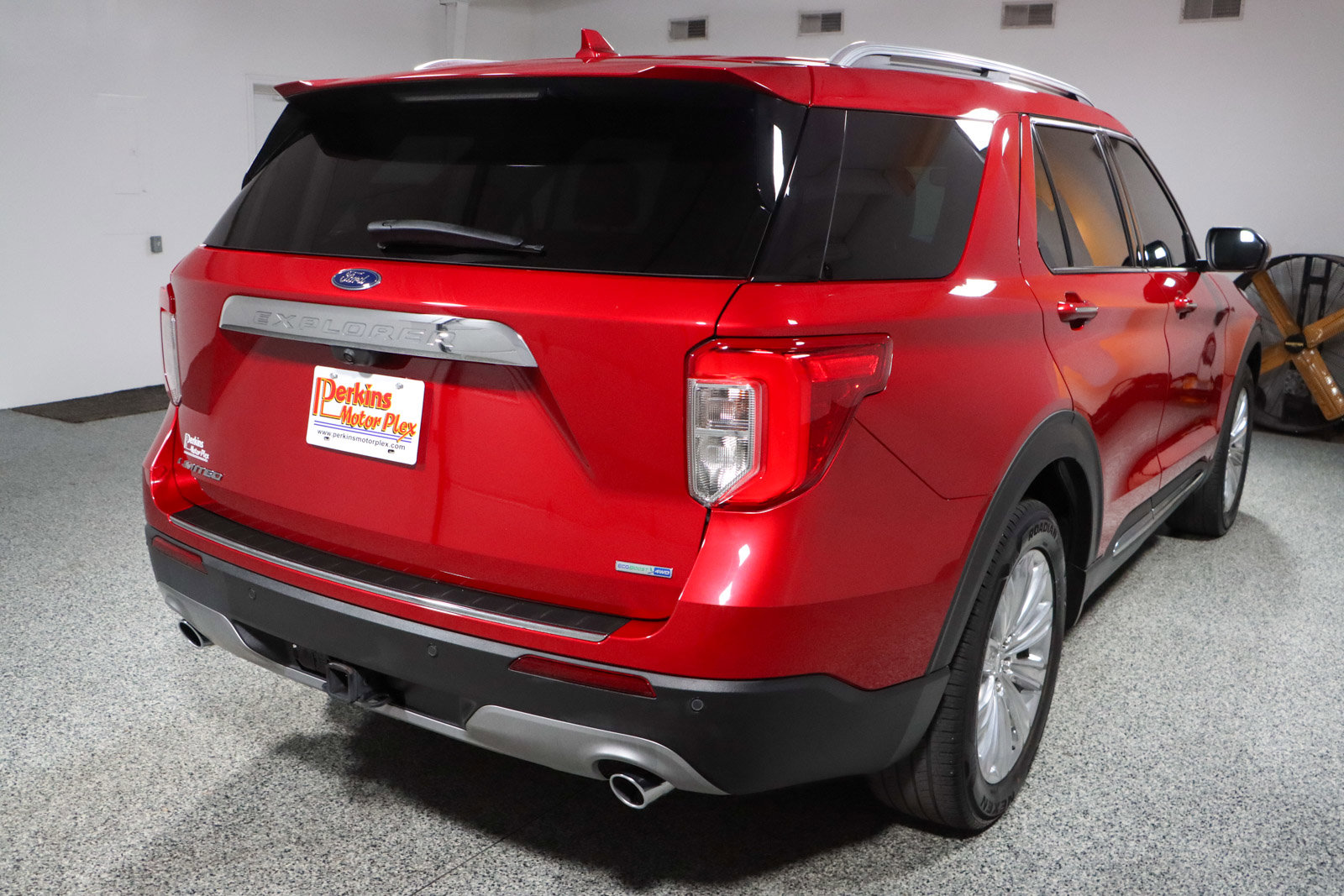 Used 2020 Ford Explorer Limited w/ Class III Trailer Tow Package image 7