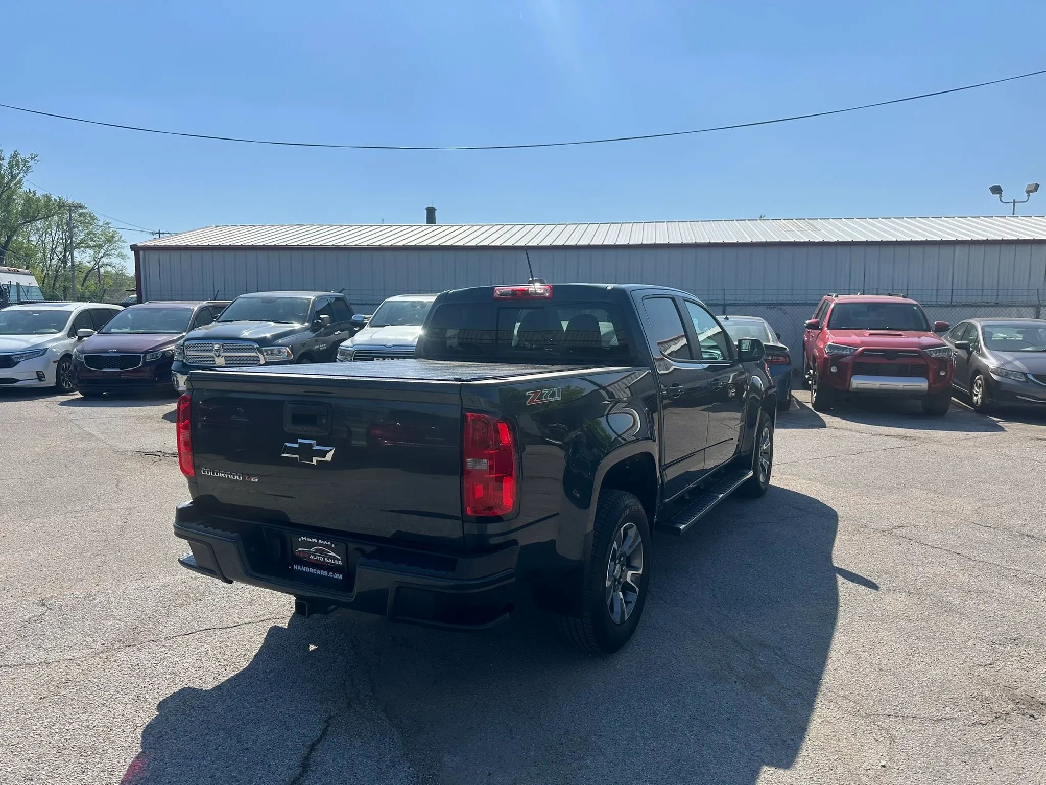 Used 2017 Chevrolet Colorado Z71 AWD/4WD image 5