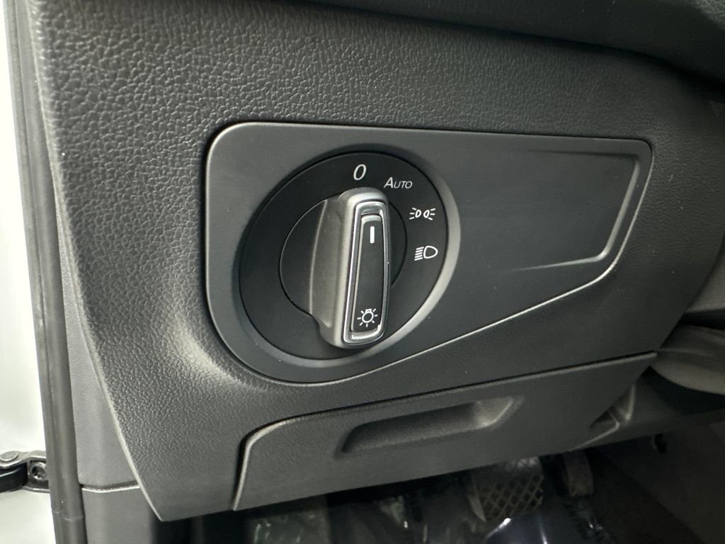 Used 2024 Volkswagen Tiguan SE FWD image 59