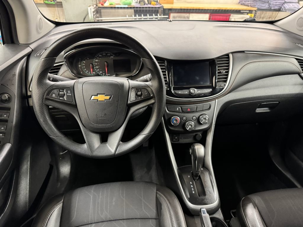 Used 2021 Chevrolet Trax LT AWD/4WD image 18