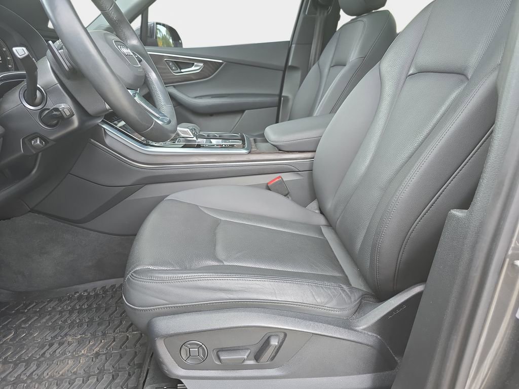 Used 2023 Audi Q7 3.0T Prestige w/ Prestige Package AWD/4WD image 25