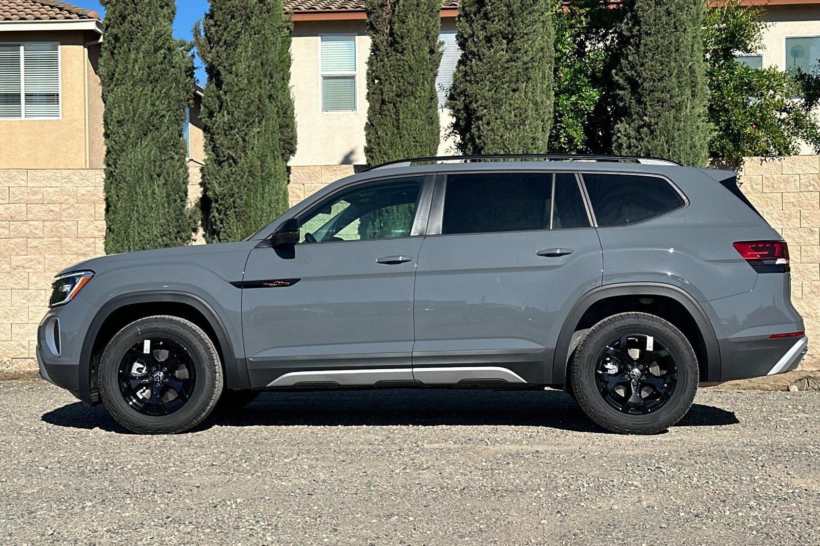 New 2026 Volkswagen Atlas Peak Edition AWD/4WD image 7