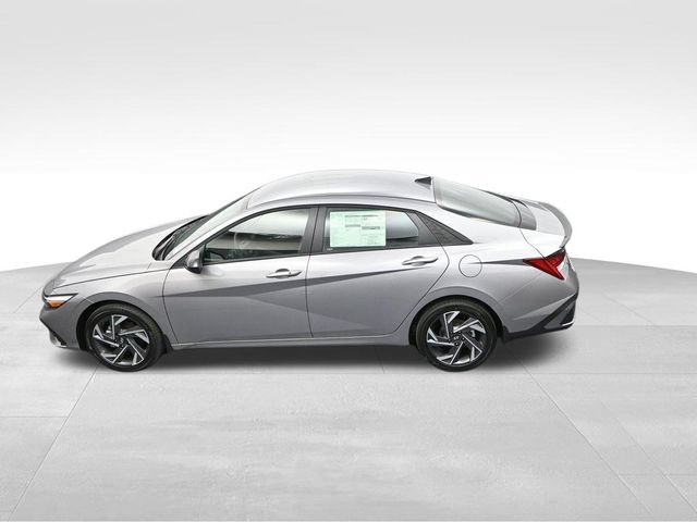 Used 2025 Hyundai Elantra SEL FWD image 26