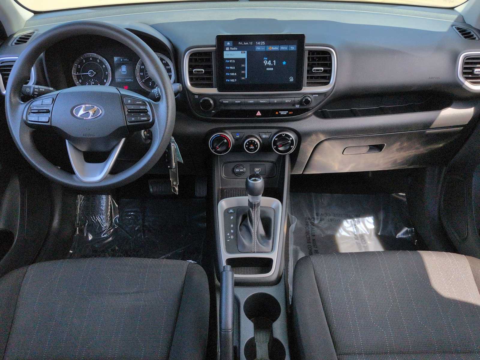 Certified 2021 Hyundai Venue SE FWD image 16