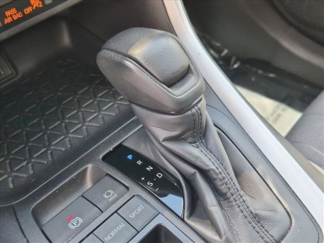 Used 2024 Toyota RAV4 XLE FWD image 9