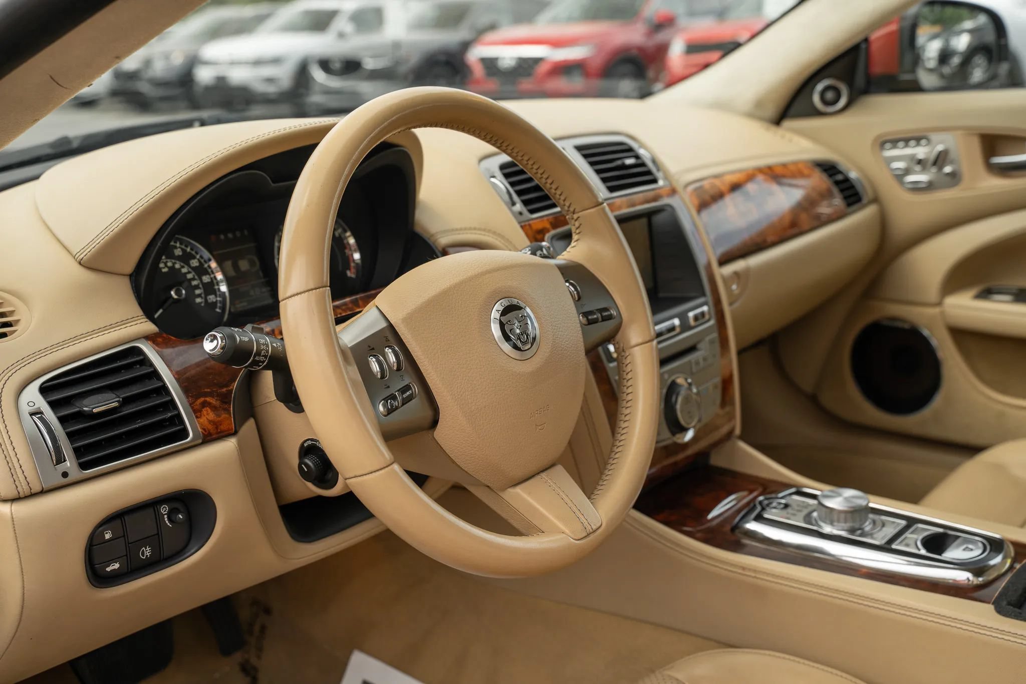 Used 2010 Jaguar XK Coupe RWD image 12