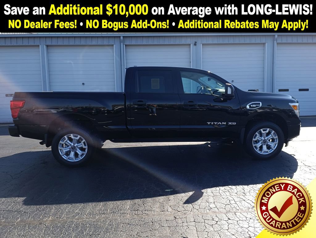 Used 2024 Nissan Titan SV w/ SV Convenience Package image 8