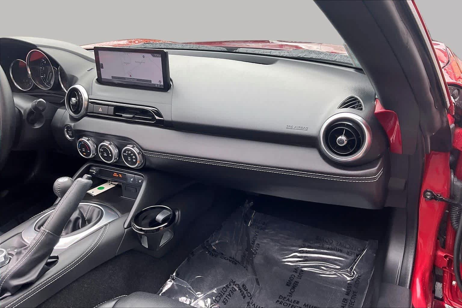 Used 2024 MAZDA MX-5 Miata RF Grand Touring RWD image 17