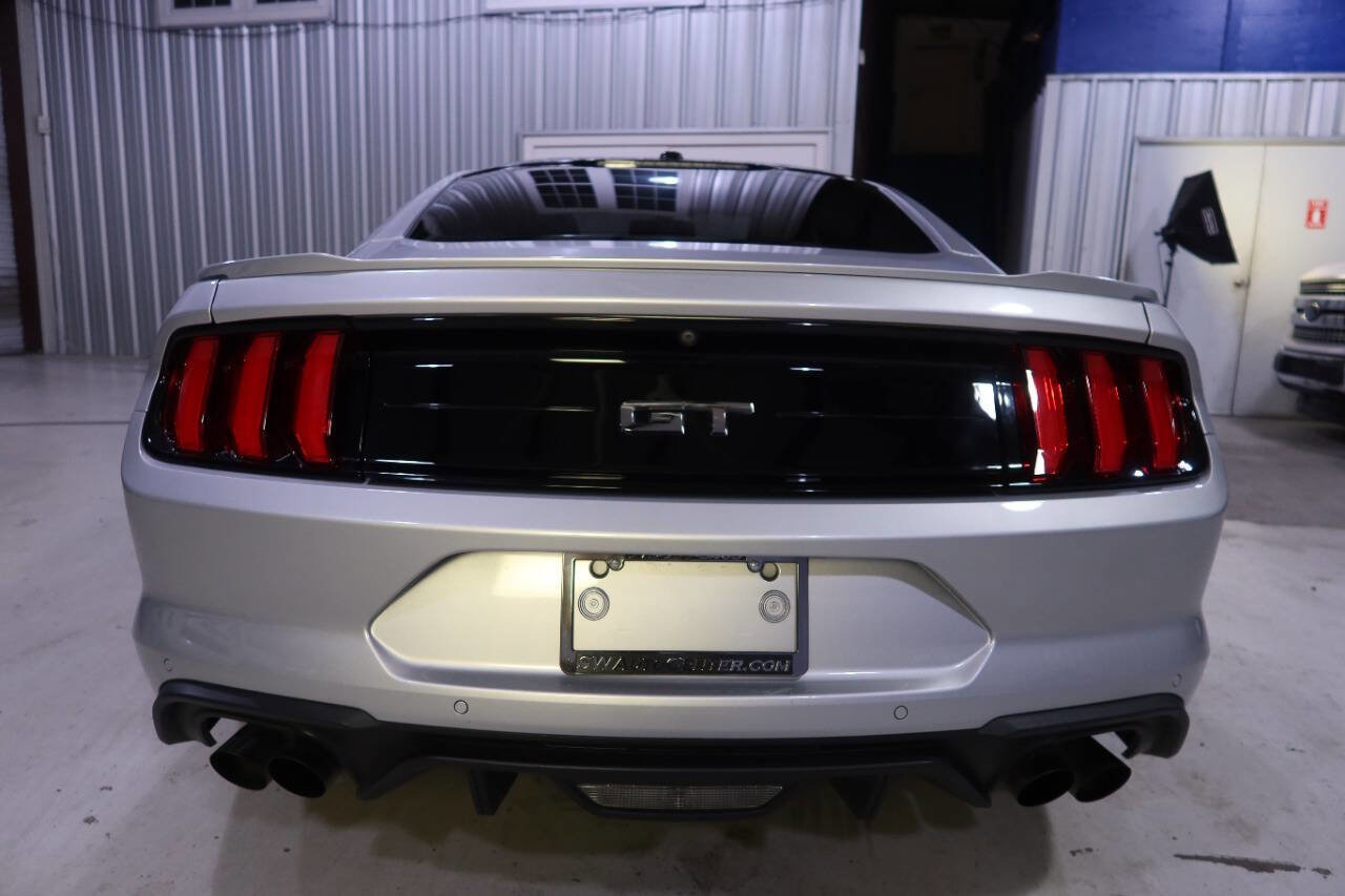 Used 2019 Ford Mustang GT Premium RWD image 4